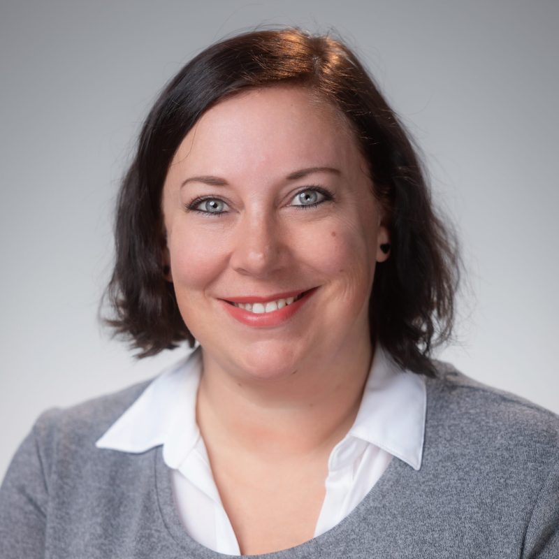 Lea Mayer, Backoffice